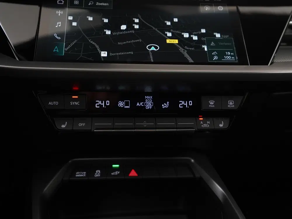 Audi A3 45 TFSI S Line uit 2023, foto 12