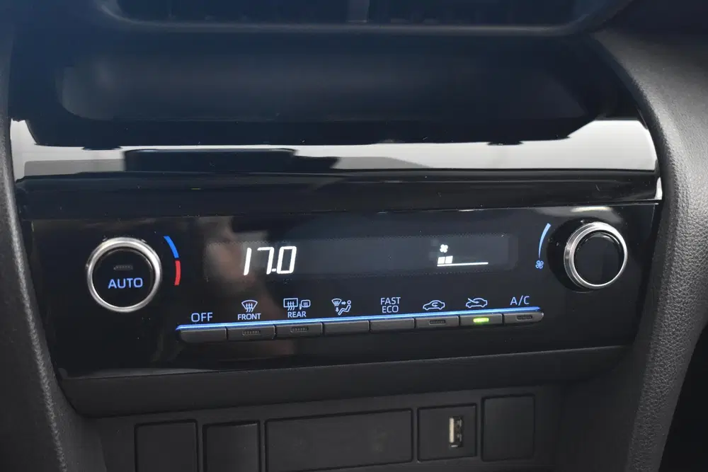 Toyota Yaris Cross 1.5 Hybrid Active 100% Onderhouden uit 2023, foto 12