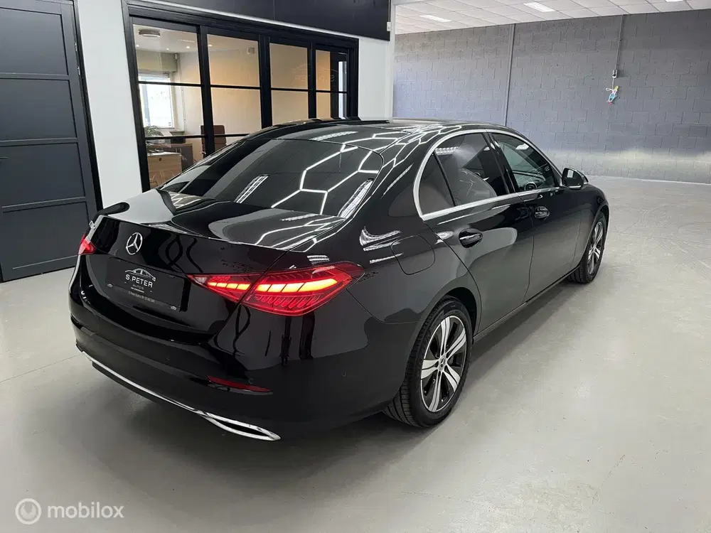 Mercedes-Benz C-Klasse Mercedes C-klasse 300 e Luxury Line uit 2023, foto 2