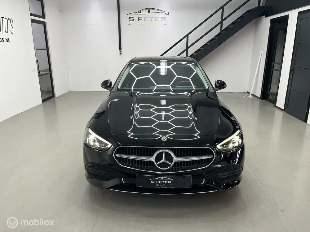 Mercedes-Benz C-Klasse Mercedes C-klasse 300 e Luxury Line uit 2023, foto 3