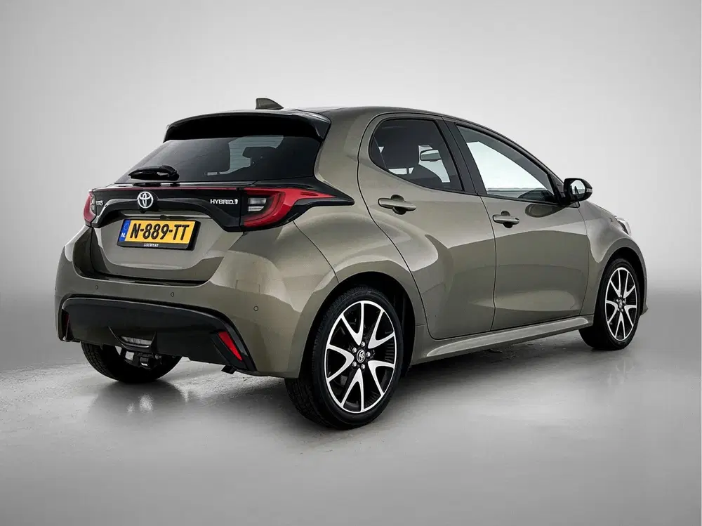 Toyota Yaris 1.5 Hybrid Executive Premium Pack uit 2022, foto 2
