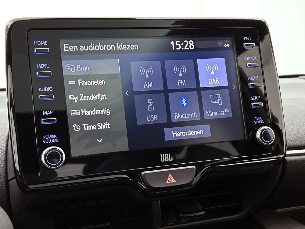 Toyota Yaris 1.5 Hybrid Executive Premium Pack uit 2022, foto 9