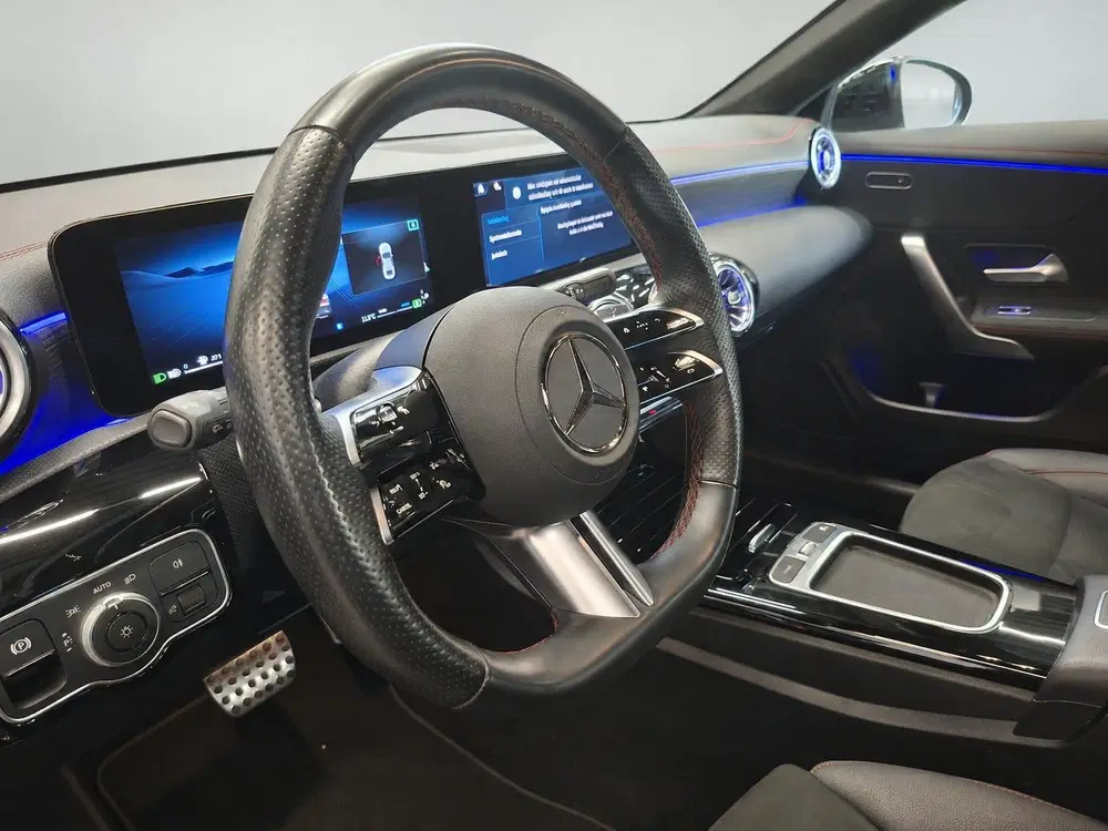 Mercedes-Benz CLA 180 Edition AMG Line uit 2024, foto 10