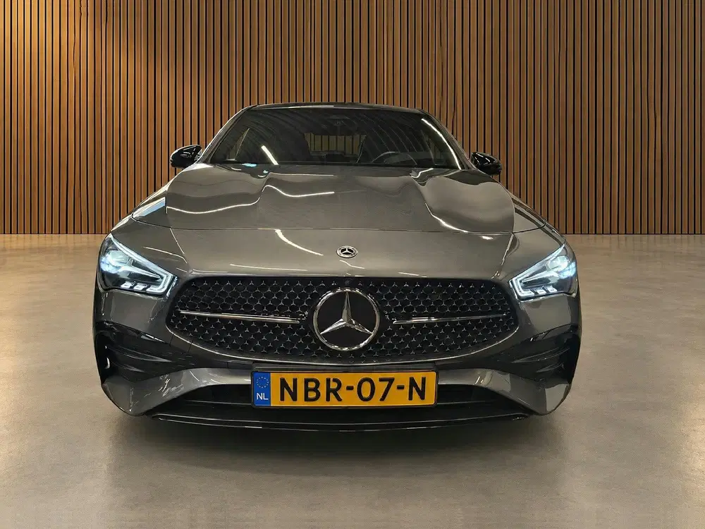 Mercedes-Benz CLA 180 Edition AMG Line uit 2024, foto 2