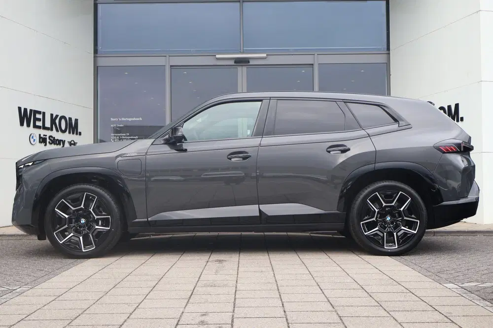 BMW XM PHEV 50e Automaat uit 2026, foto 4
