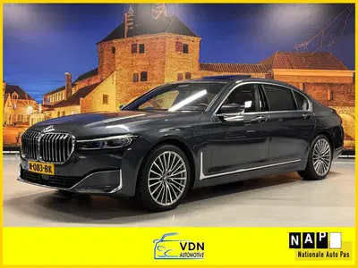 BMW 7-serie 745Le xDrive High Exe Individual Panodak B uit 2021