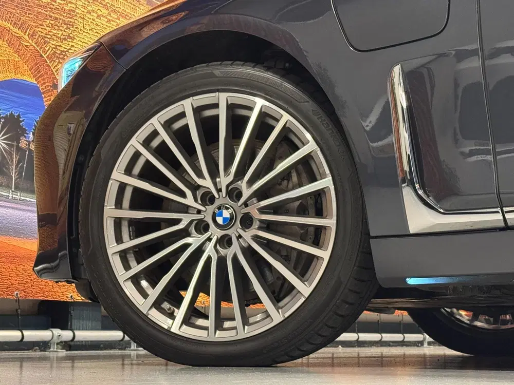 BMW 7-serie 745Le xDrive High Exe Individual Panodak B uit 2021, foto 10