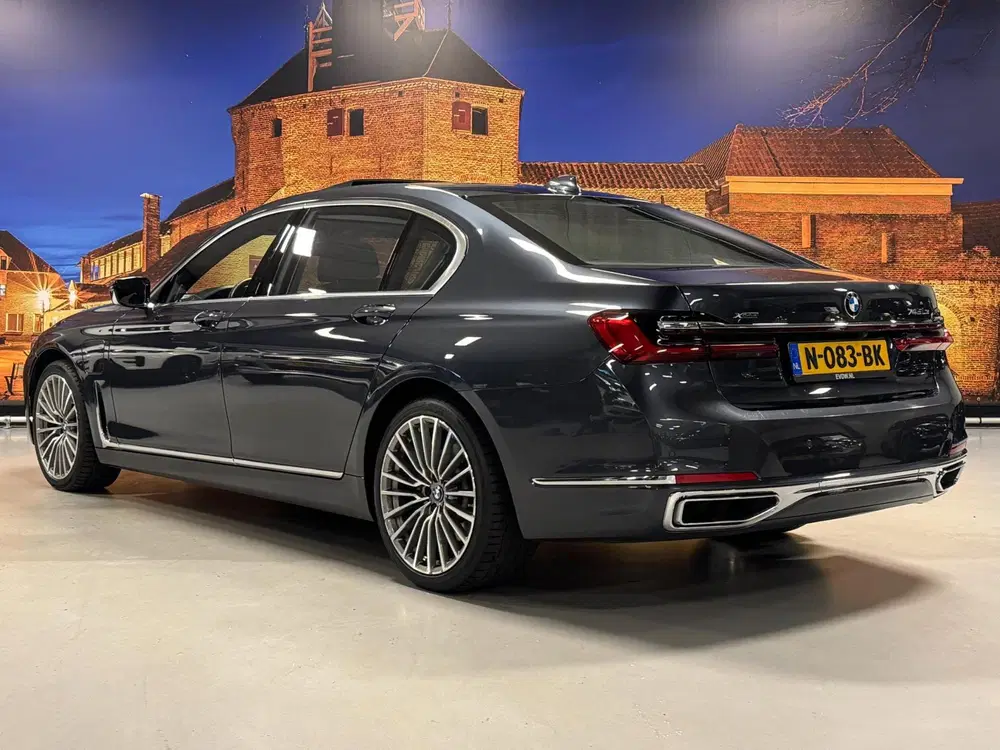 BMW 7-serie 745Le xDrive High Exe Individual Panodak B uit 2021, foto 12