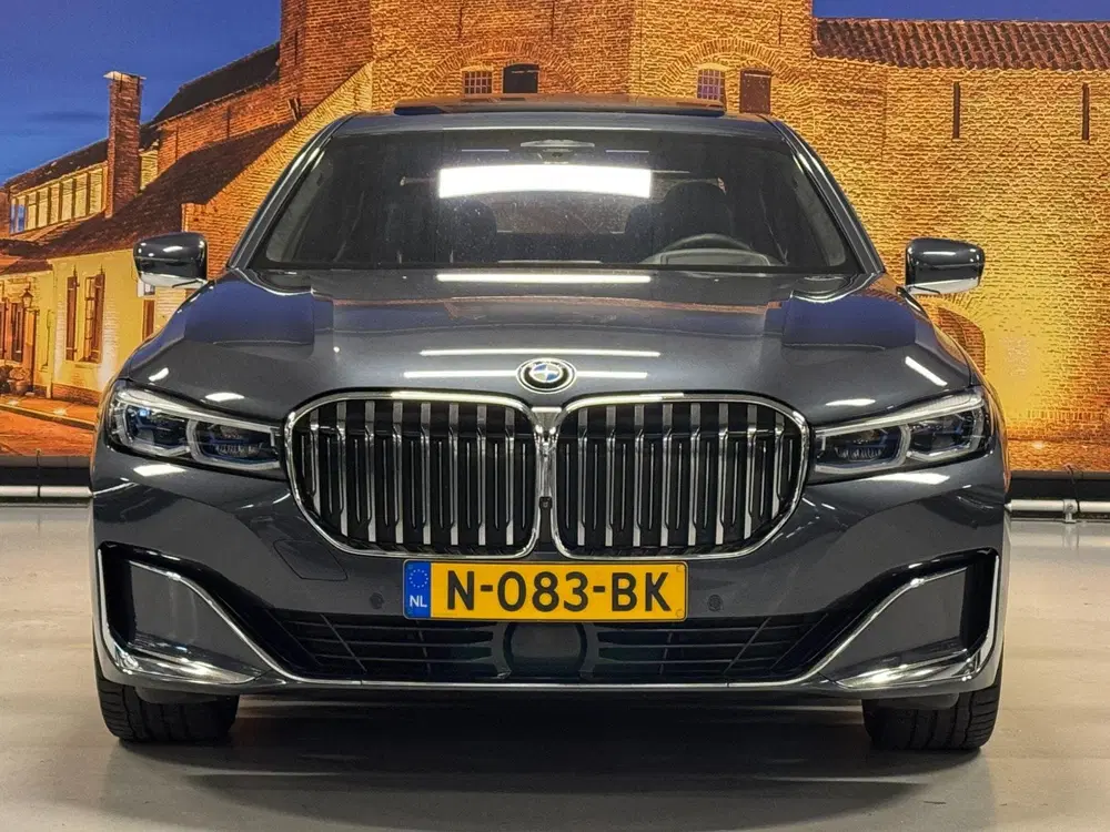 BMW 7-serie 745Le xDrive High Exe Individual Panodak B uit 2021, foto 5