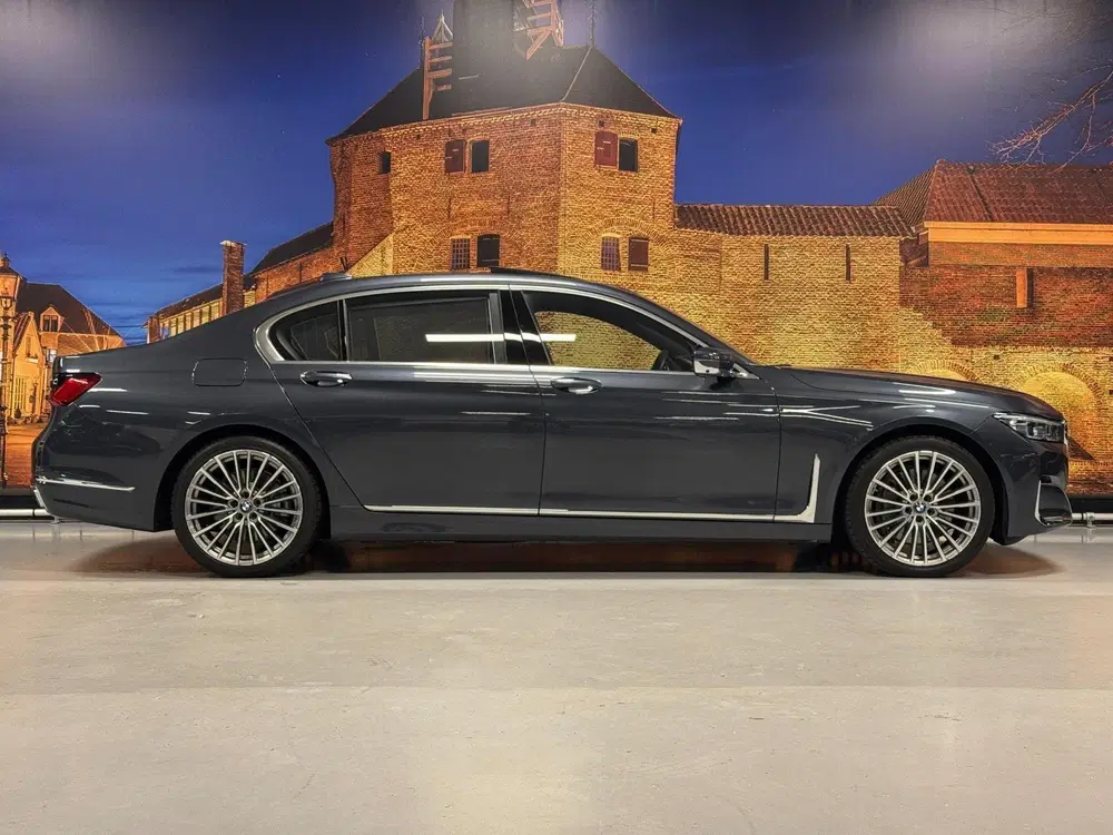 BMW 7-serie 745Le xDrive High Exe Individual Panodak B uit 2021, foto 8