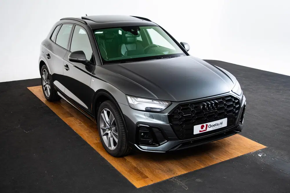 Audi Q5 55 TFSI e S edition Competition Panoramada uit 2023, foto 15