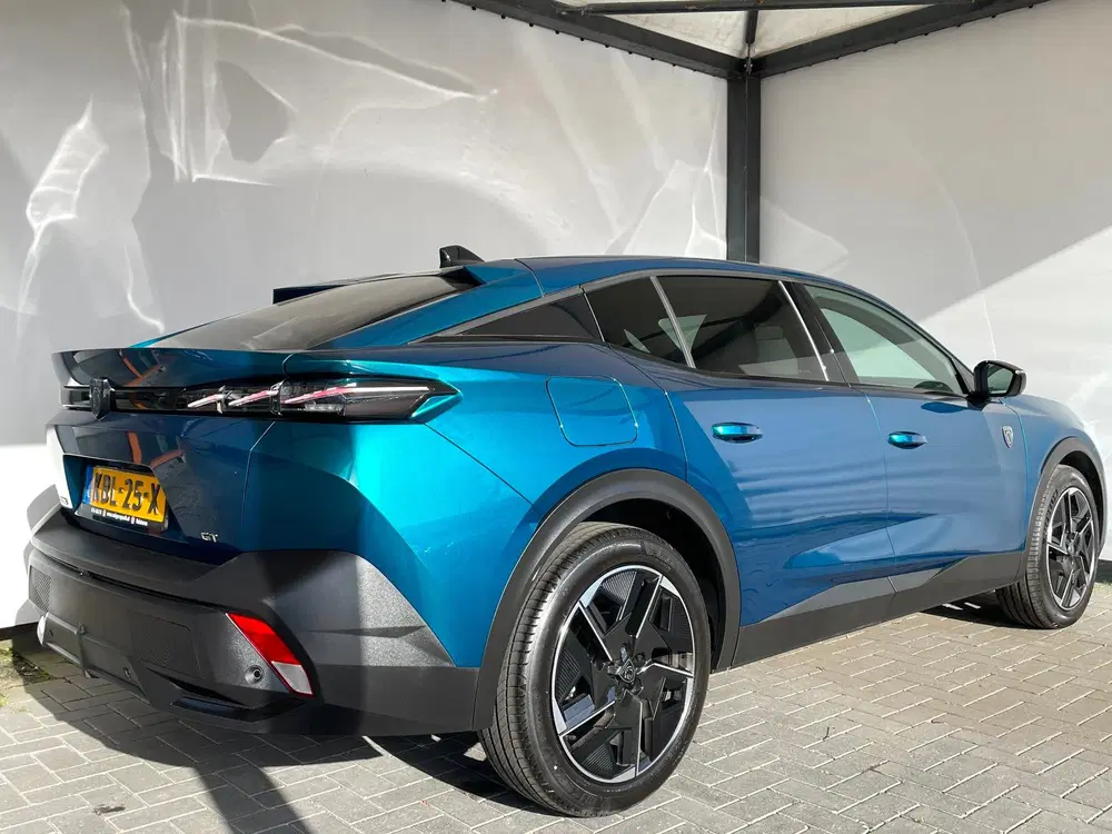 Peugeot 408 1.2 PureTech GT 130 EAT8 uit 2023, foto 2