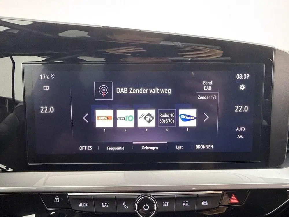 Opel Mokka 1.2 Turbo 130pk Aut. Ultimate Alcantara uit 2021, foto 11