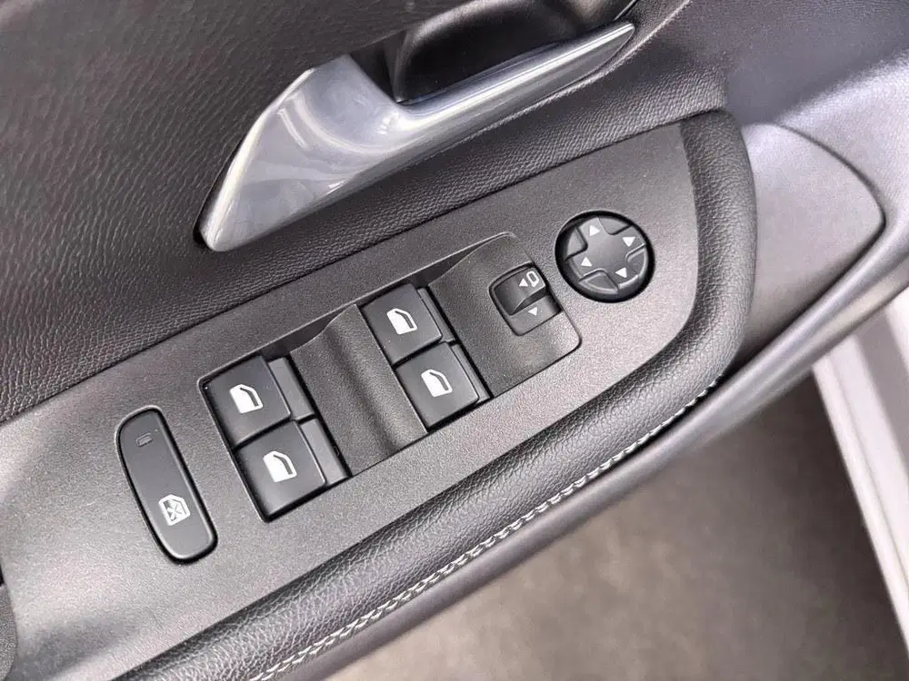 Opel Mokka 1.2 Turbo 130pk Aut. Ultimate Alcantara uit 2021, foto 7