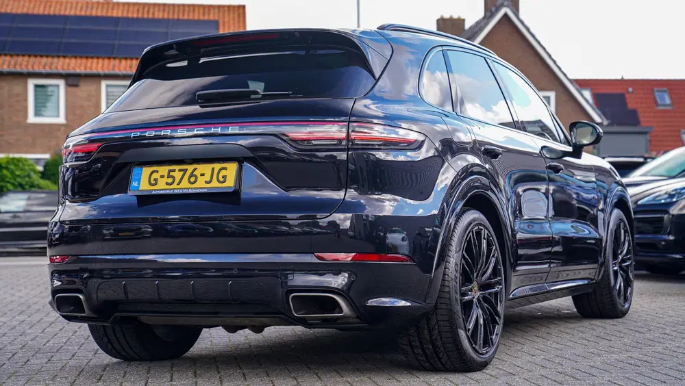 Porsche Cayenne 3.0 E-Hybrid uit 2019, foto 2
