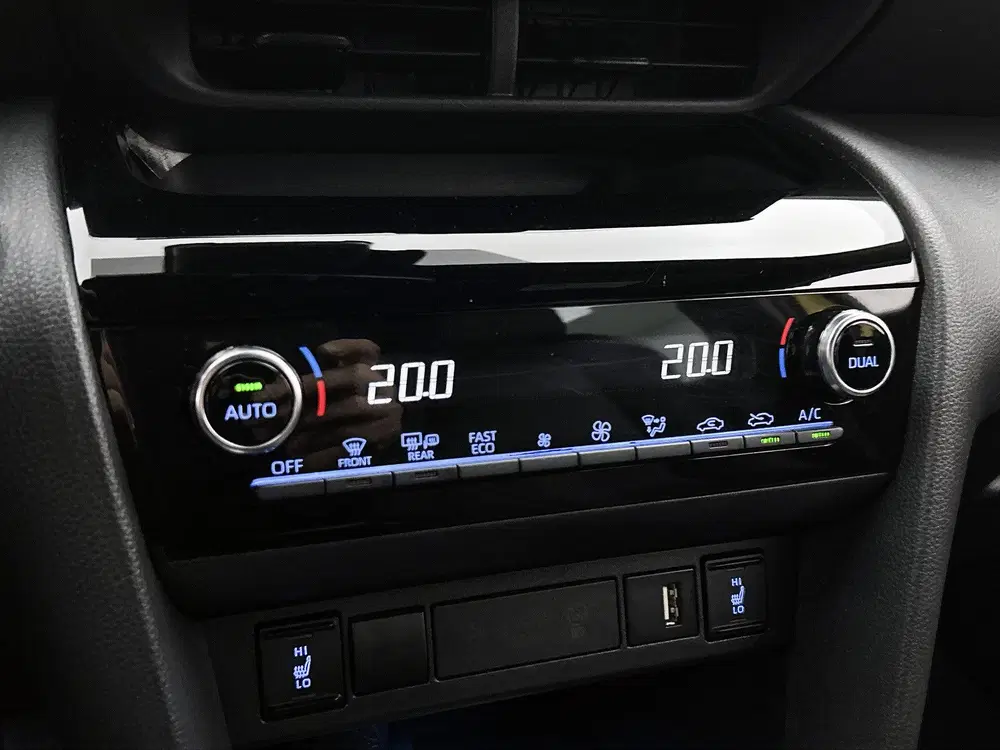 Toyota Yaris Cross 1.5 Hybrid Adventure ACC uit 2022, foto 10