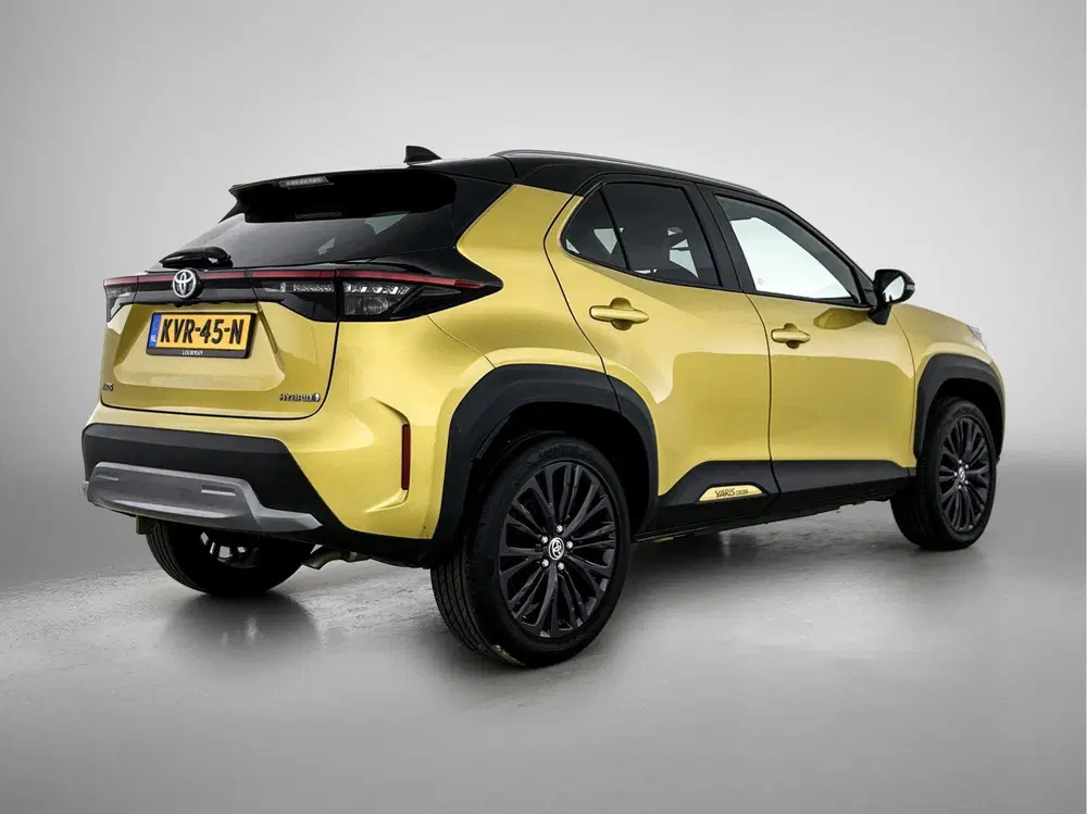 Toyota Yaris Cross 1.5 Hybrid Adventure ACC uit 2022, foto 2