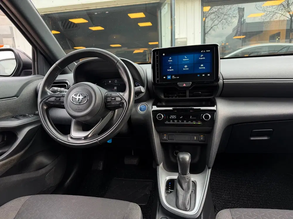 Toyota Yaris Cross 1.5 Hybrid First Edition uit 2022, foto 11