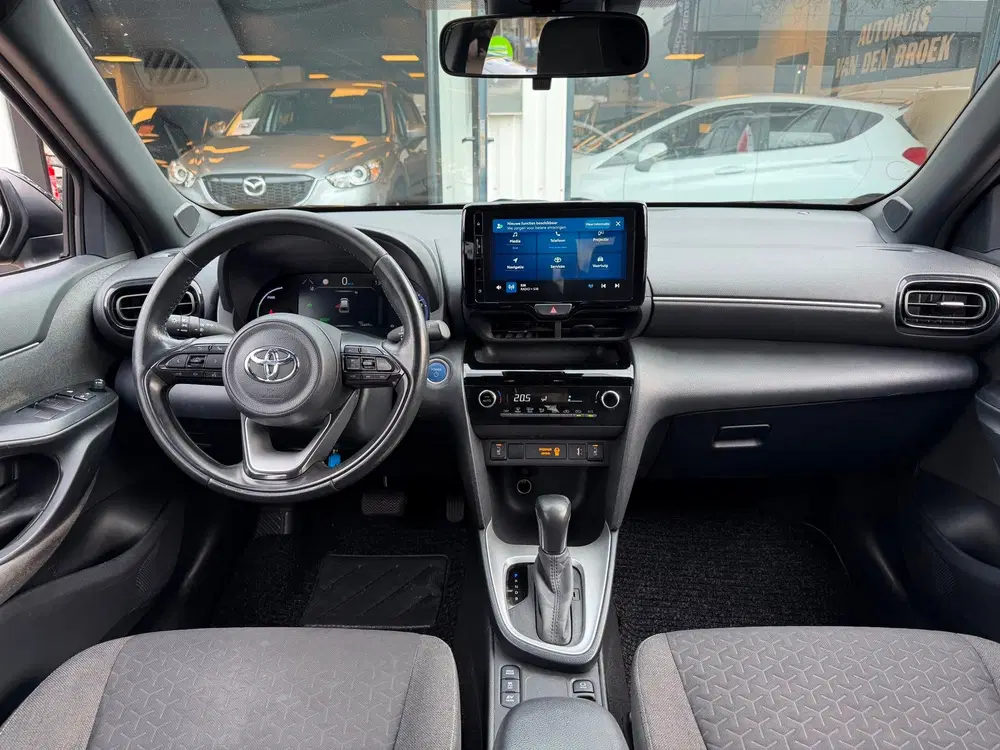 Toyota Yaris Cross 1.5 Hybrid First Edition uit 2022, foto 3