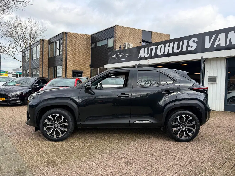 Toyota Yaris Cross 1.5 Hybrid First Edition uit 2022, foto 9