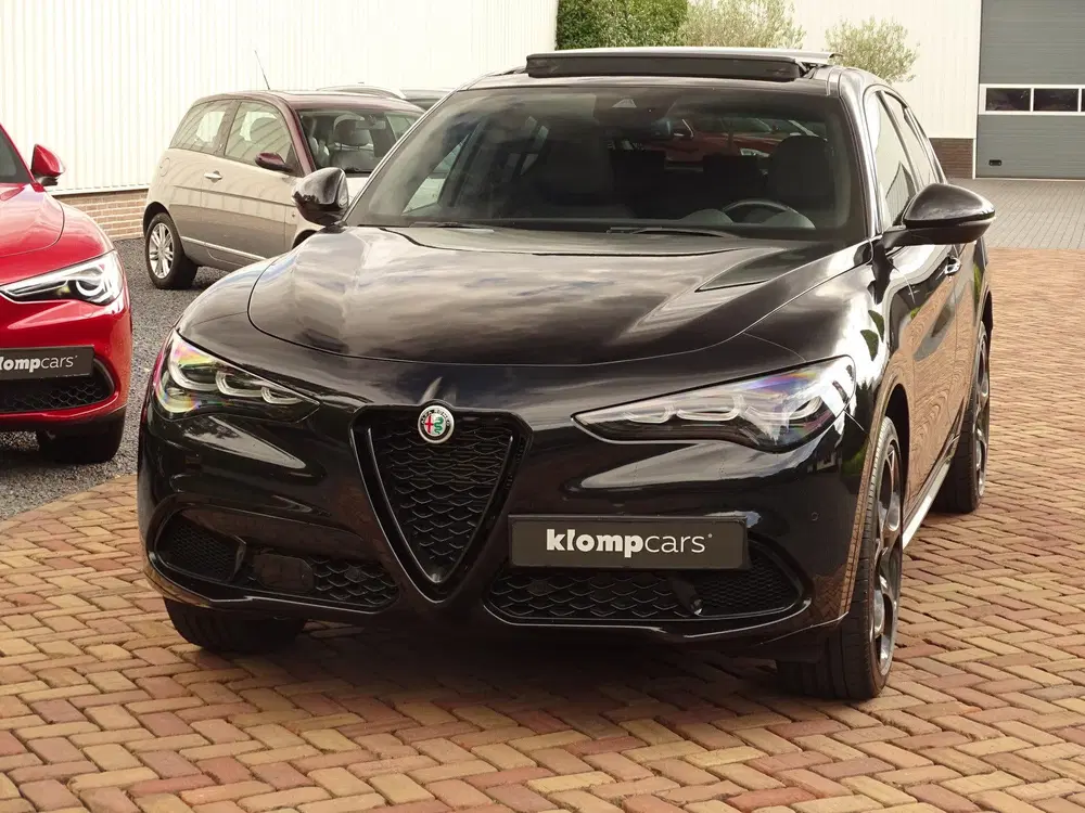 Alfa Romeo Stelvio 2.0 T GME AWD Veloce uit 2024, foto 10