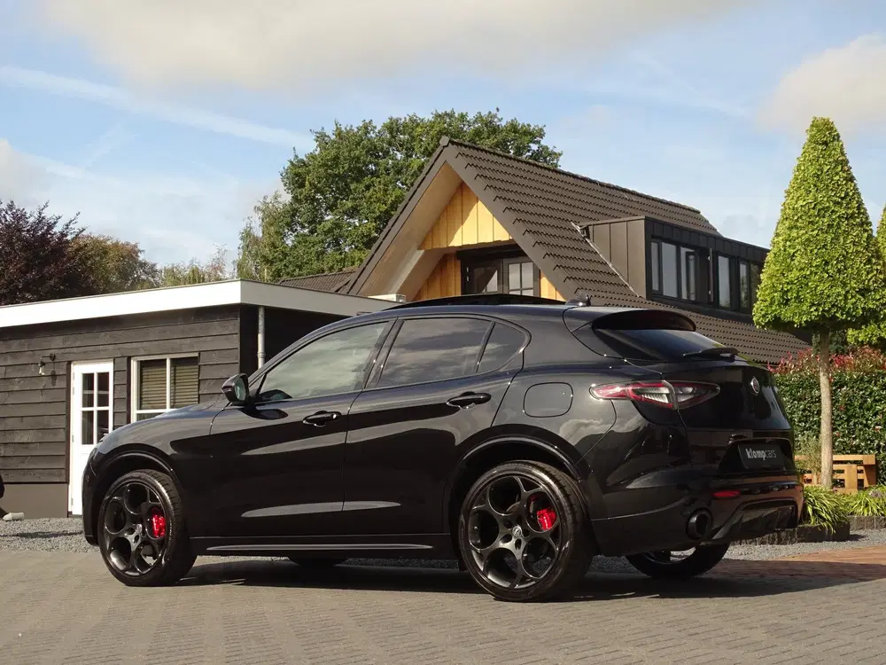 Alfa Romeo Stelvio 2.0 T GME AWD Veloce uit 2024, foto 4