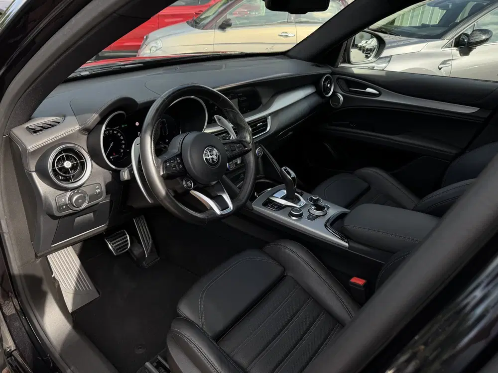 Alfa Romeo Stelvio 2.0 T GME AWD Veloce uit 2024, foto 5