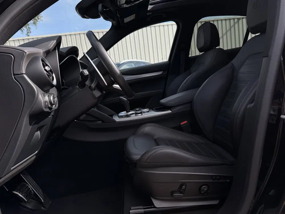 Alfa Romeo Stelvio 2.0 T GME AWD Veloce uit 2024, foto 6
