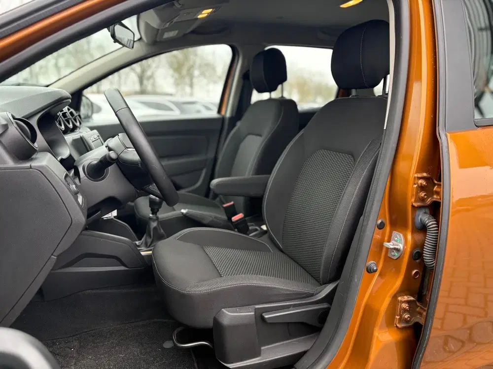 Dacia Duster 1.0 TCe Bi-Fuel Comfort uit 2021, foto 11