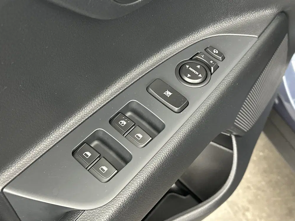 Kia Stonic 1.0 T-GDi MHEV DynamicPlusLine Interesse i uit 2024, foto 11
