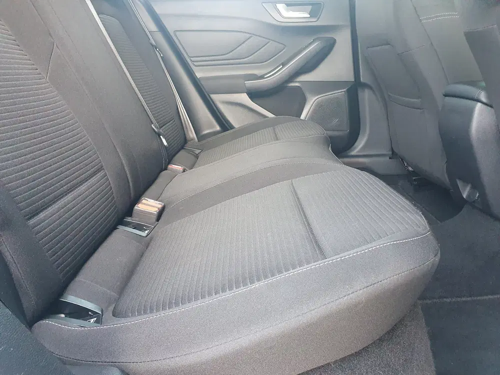 Ford Focus 1.0 EcoBoost Hybrid Titanium NAVI uit 2024, foto 5