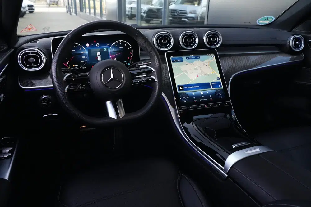 Mercedes-Benz C-Klasse 200 AMG Line uit 2025, foto 12