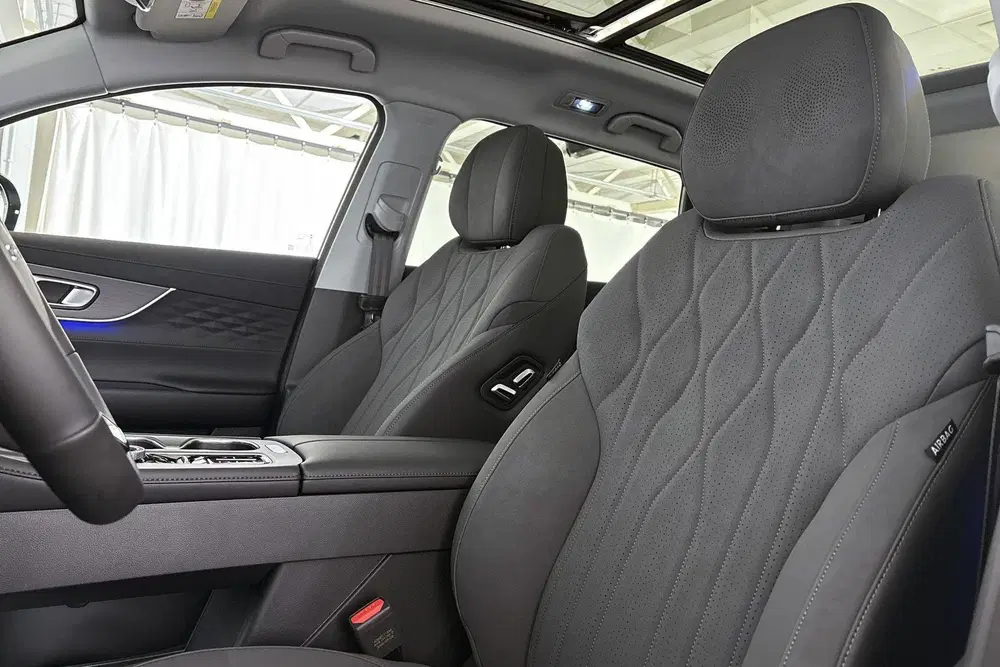 Chery Tiggo 8 Unique 7-peroons PHEV Panoramadak uit 2026, foto 6