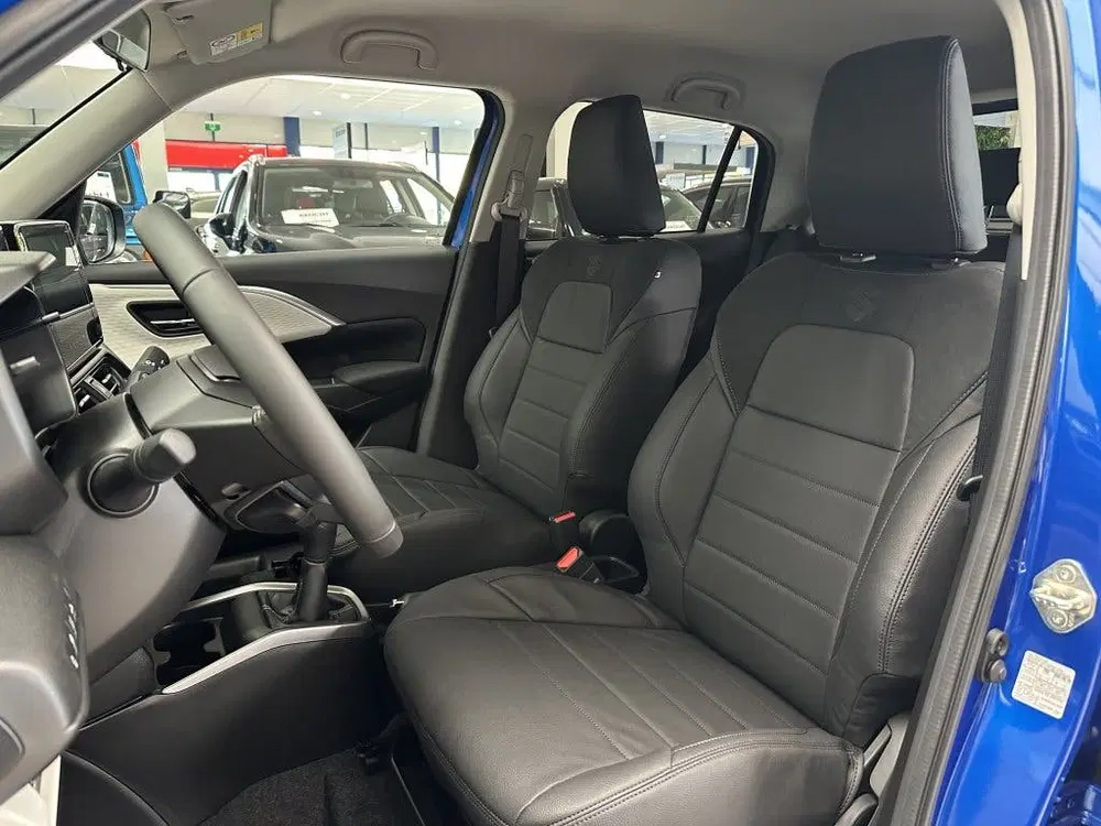 Suzuki Swift 1.2 60 JAAR EDITIE [ SPECIALE BEKLEDING uit 2026, foto 4