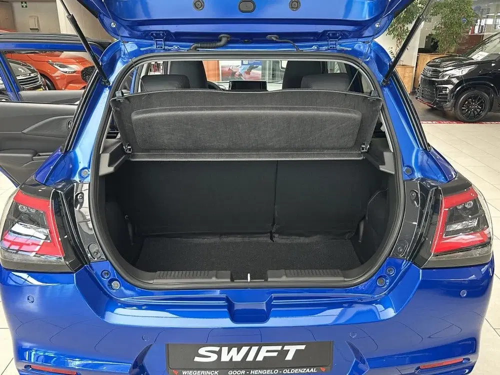 Suzuki Swift 1.2 60 JAAR EDITIE [ SPECIALE BEKLEDING uit 2026, foto 8