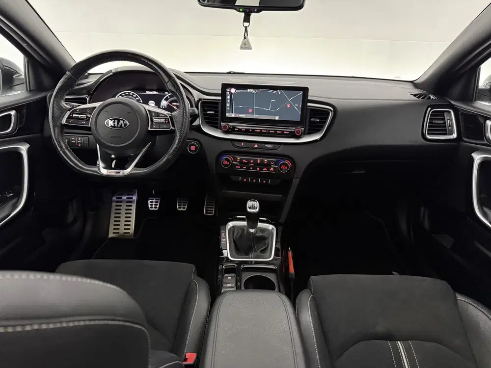 Kia Ceed 1.0 T-GDi GT-Line uit 2020, foto 2