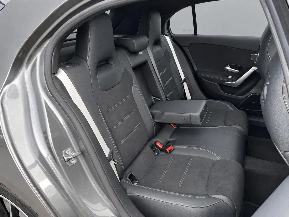 Mercedes-Benz A-Klasse 180 Business Solution AMG uit 2026, foto 15