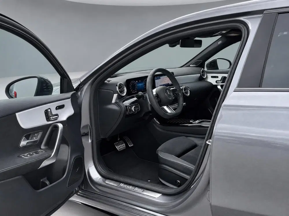 Mercedes-Benz A-Klasse 180 Business Solution AMG uit 2026, foto 8