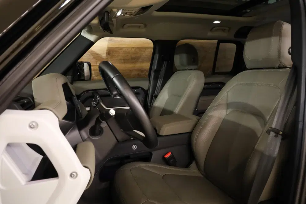 Land Rover Defender Defender P400e 110 XS uit 2023, foto 7