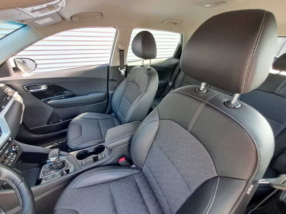 Kia Niro 1.6 GDi Hybrid DynamicLine uit 2021, foto 11