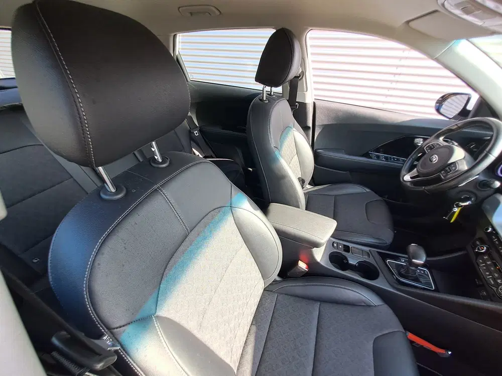 Kia Niro 1.6 GDi Hybrid DynamicLine uit 2021, foto 14