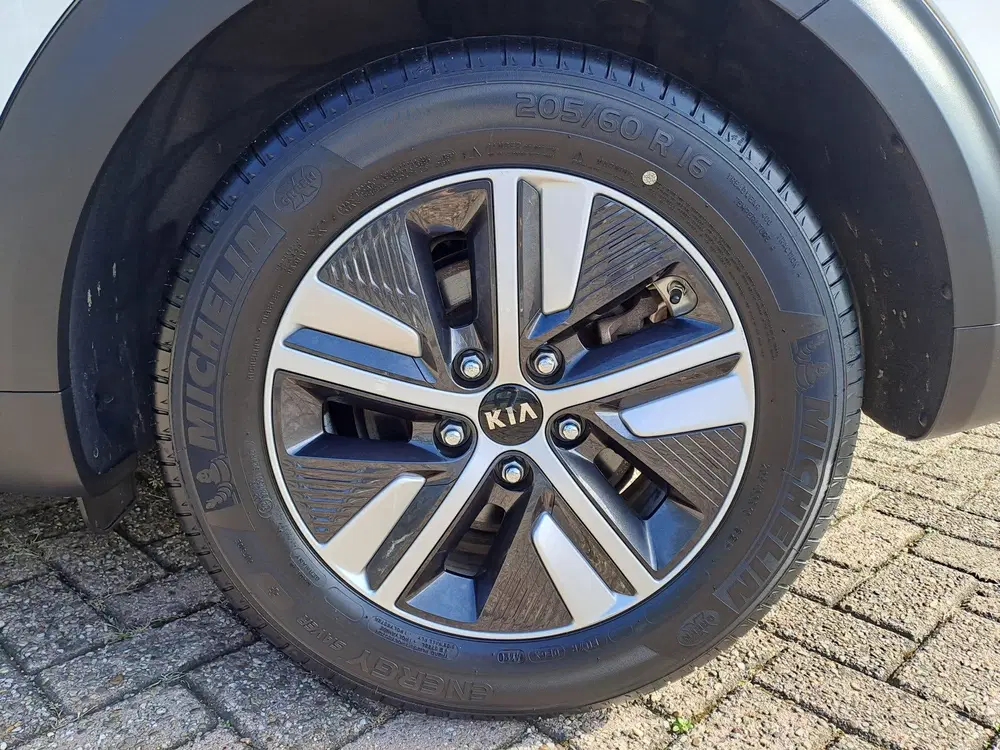 Kia Niro 1.6 GDi Hybrid DynamicLine uit 2021, foto 9