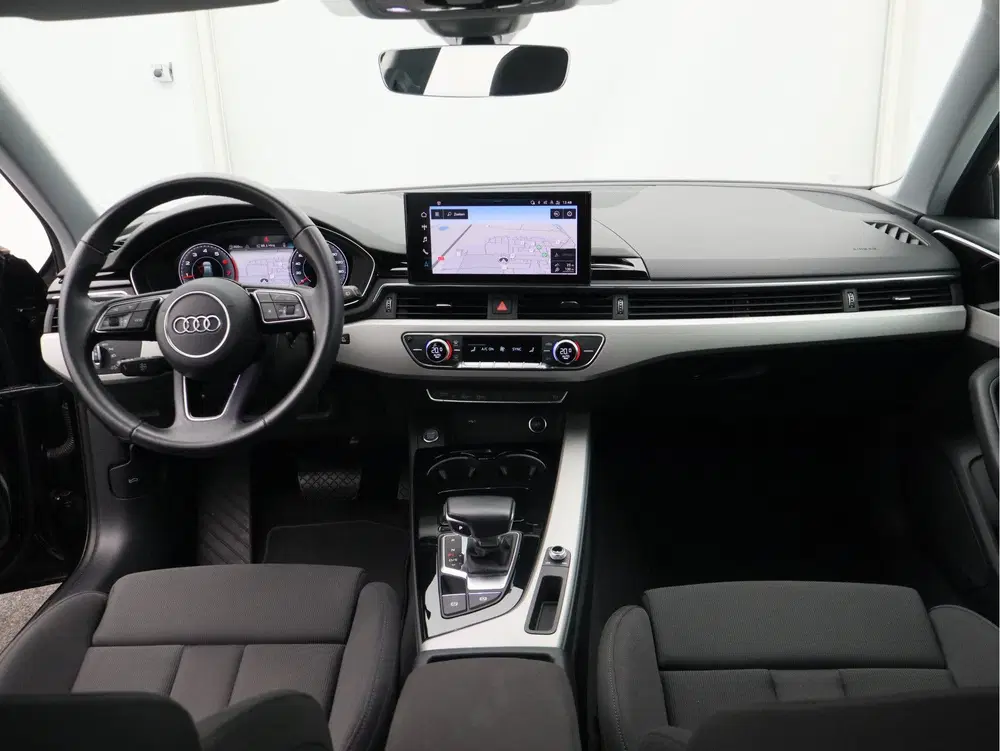 Audi A4 35 TFSI Advanced Edition uit 2022, foto 2