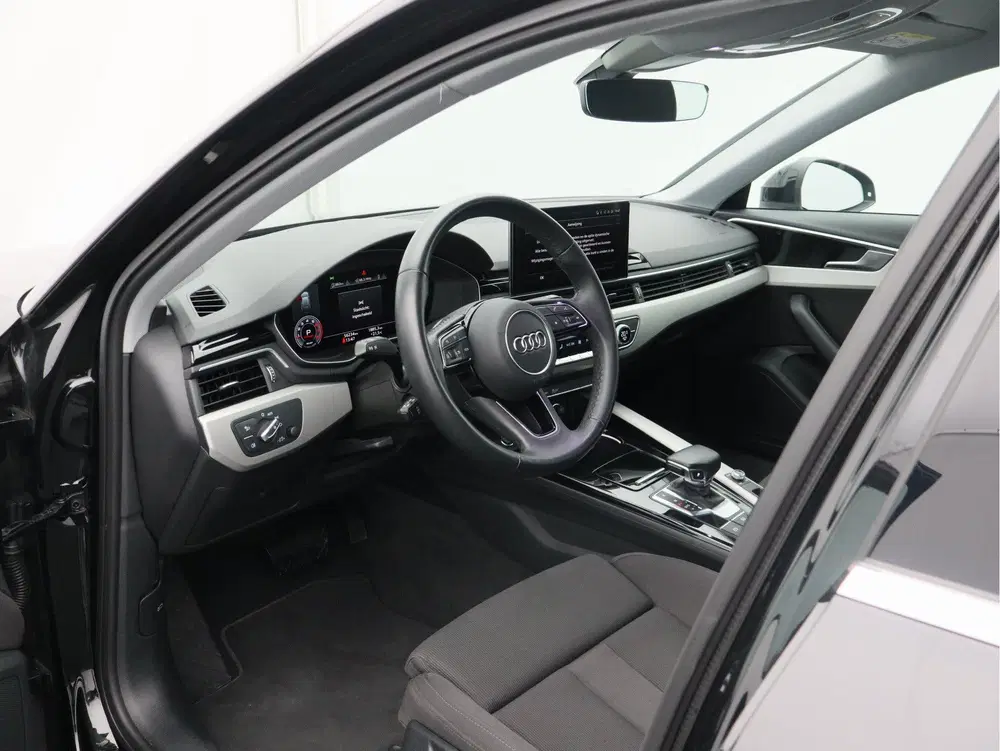 Audi A4 35 TFSI Advanced Edition uit 2022, foto 6