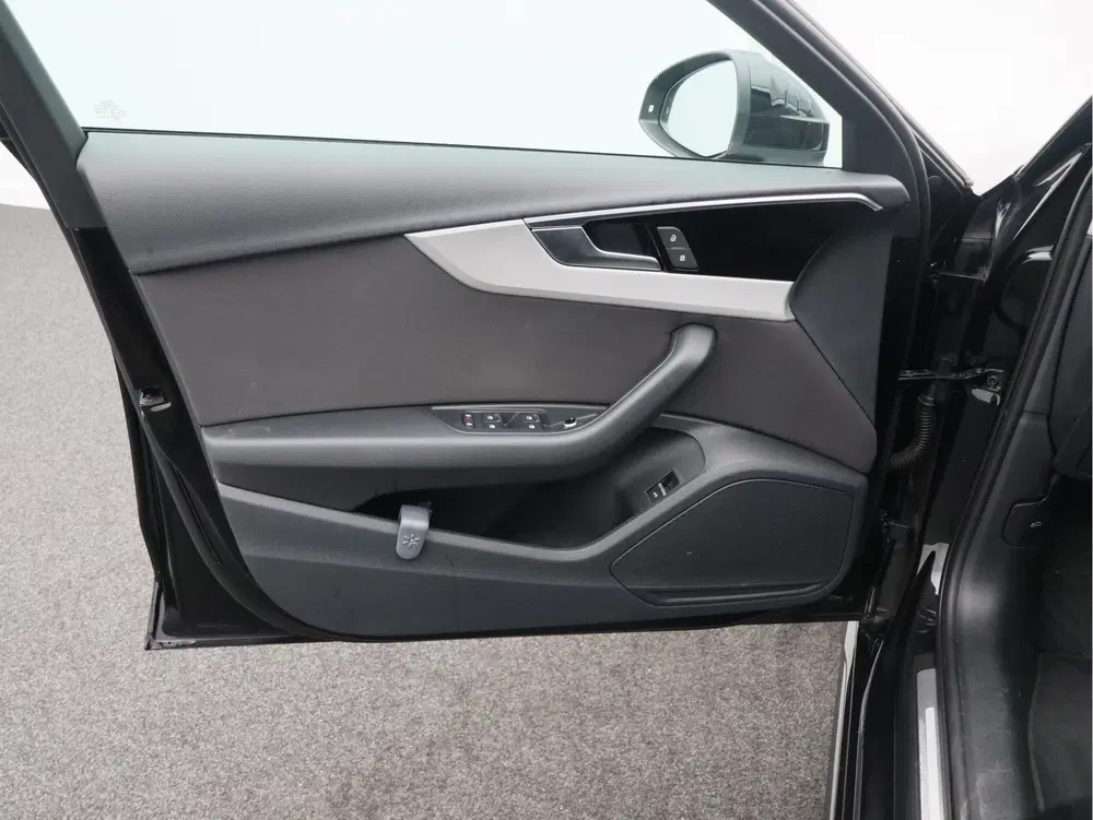 Audi A4 35 TFSI Advanced Edition uit 2022, foto 7