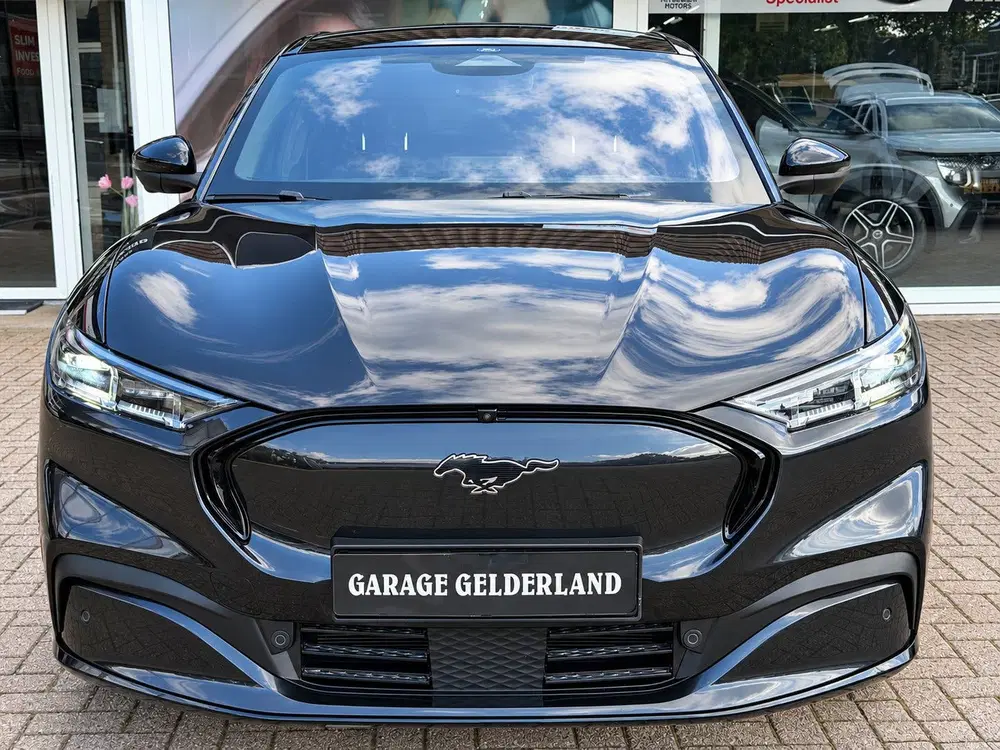 Ford Mustang Mach-E E4X AWD 98 kWh uit 2022, foto 4
