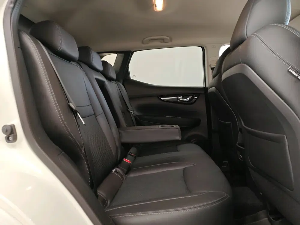 Nissan Qashqai 1.3 DIG-T 160pk Automaat N-Connecta uit 2020, foto 14