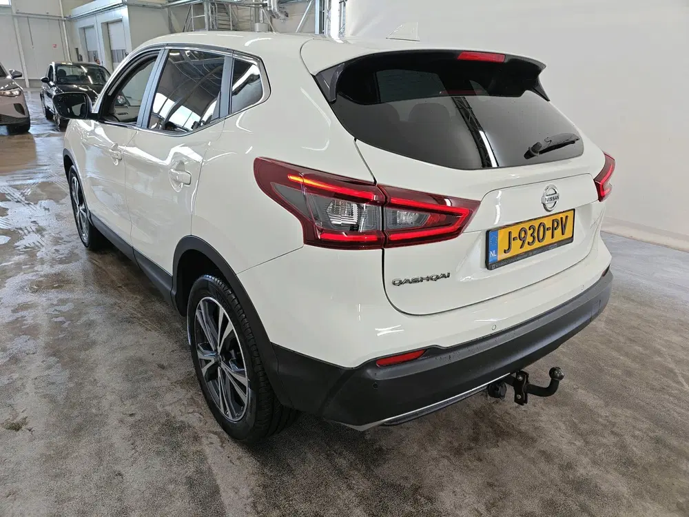 Nissan Qashqai 1.3 DIG-T 160pk Automaat N-Connecta uit 2020, foto 2