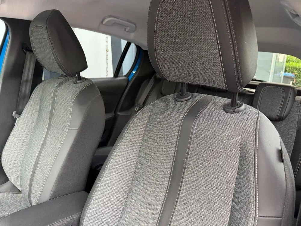 Peugeot 208 1.2 PureTech Allure 100PK Leder uit 2025, foto 10