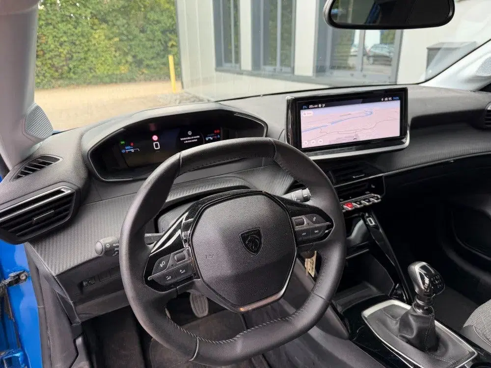 Peugeot 208 1.2 PureTech Allure 100PK Leder uit 2025, foto 9
